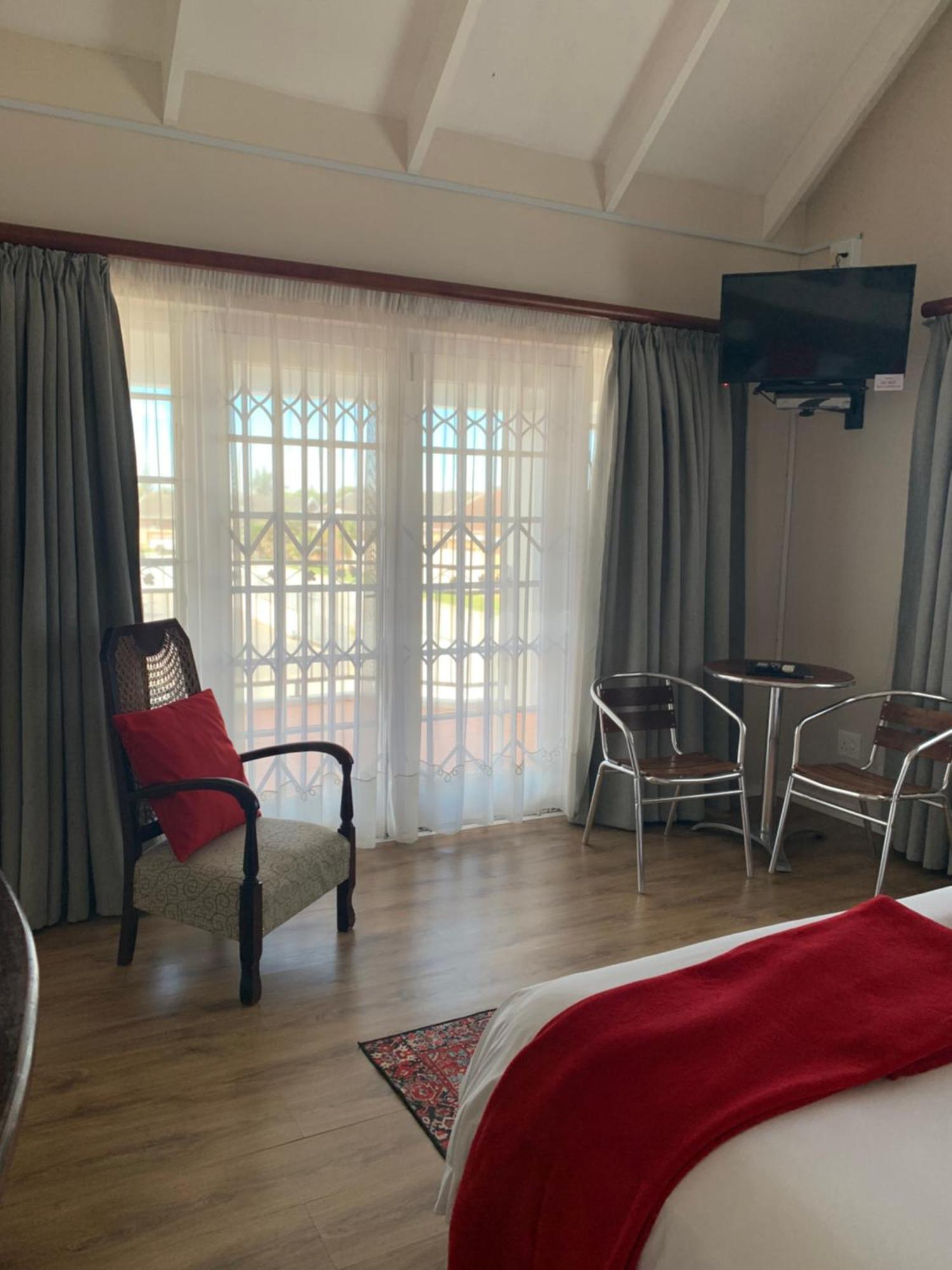 Millard Crescent Guest House Port Elizabeth Ngoại thất bức ảnh