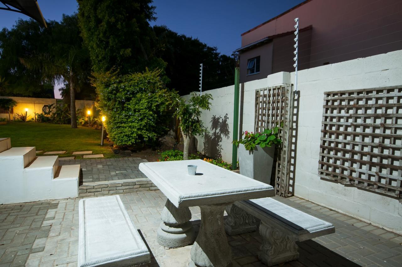 Millard Crescent Guest House Port Elizabeth Ngoại thất bức ảnh
