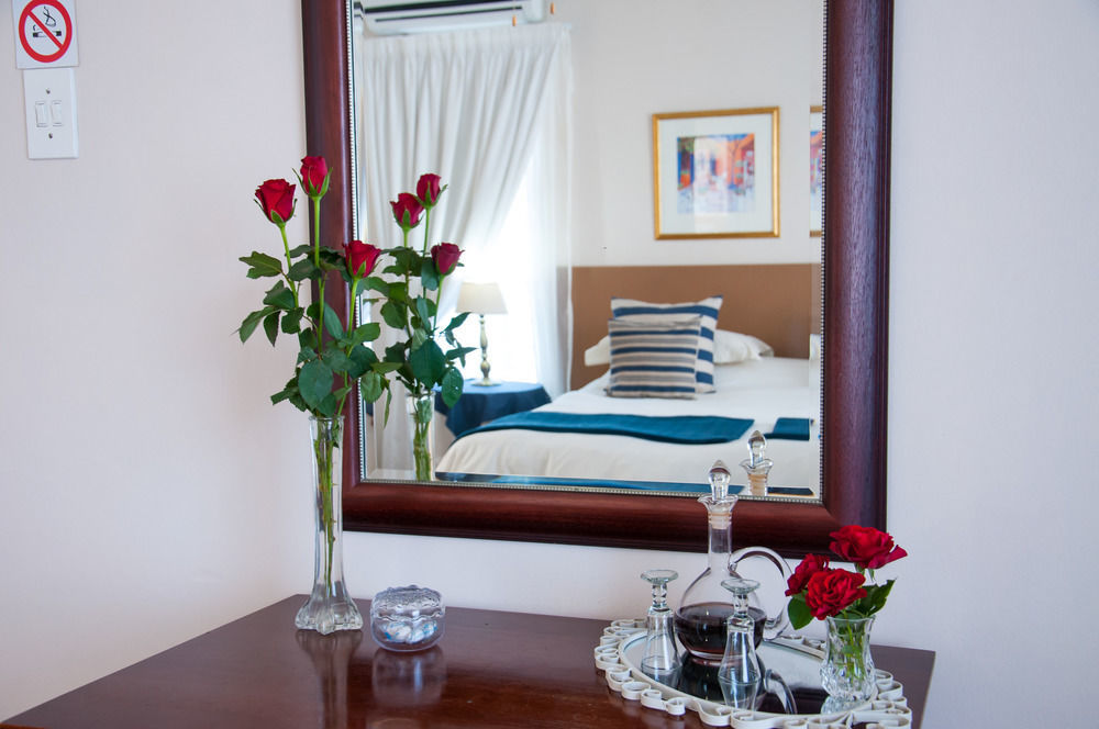 Millard Crescent Guest House Port Elizabeth Ngoại thất bức ảnh